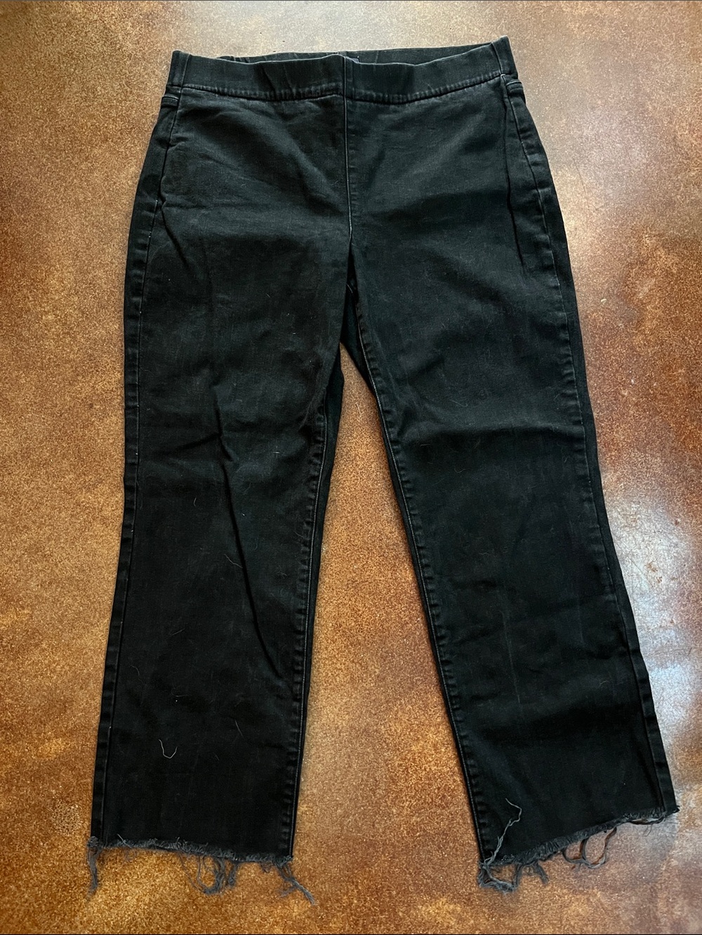 NYDJ Bailey Relaxed Black Cropped Straight-Leg Jeans with Raw Hem Sz 12